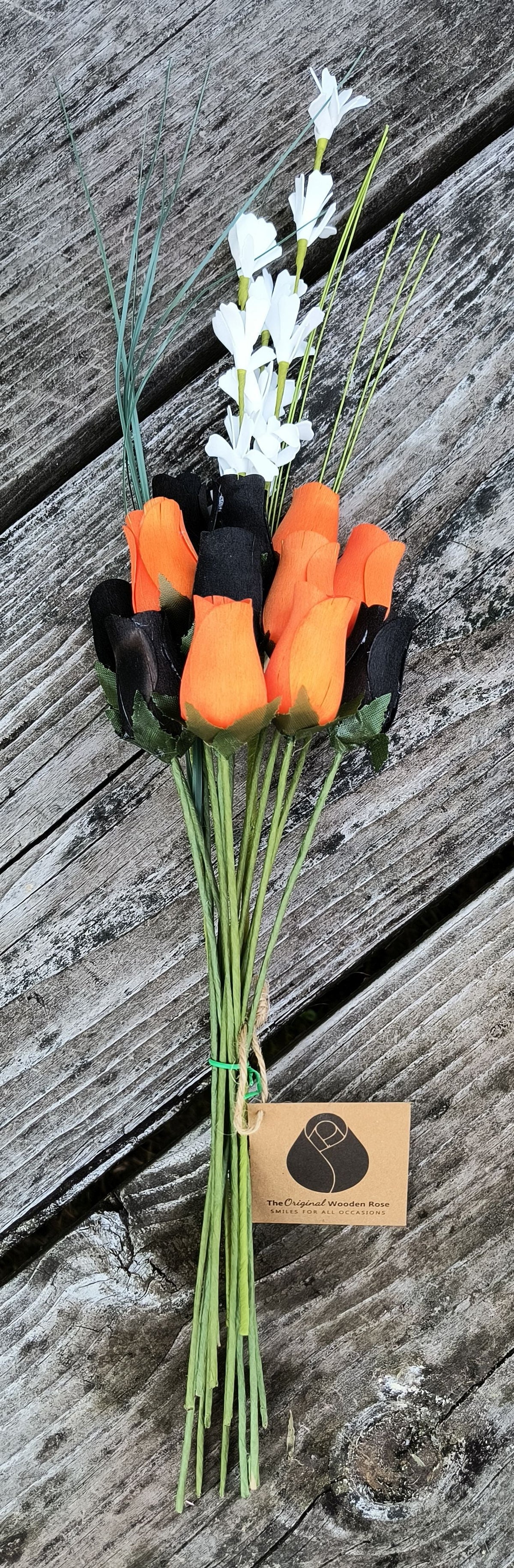 Halloween Wooden Rose Bouquet – Black & Orange