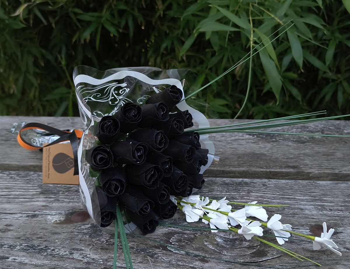 Halloween Wooden Rose Bouquet – All Black
