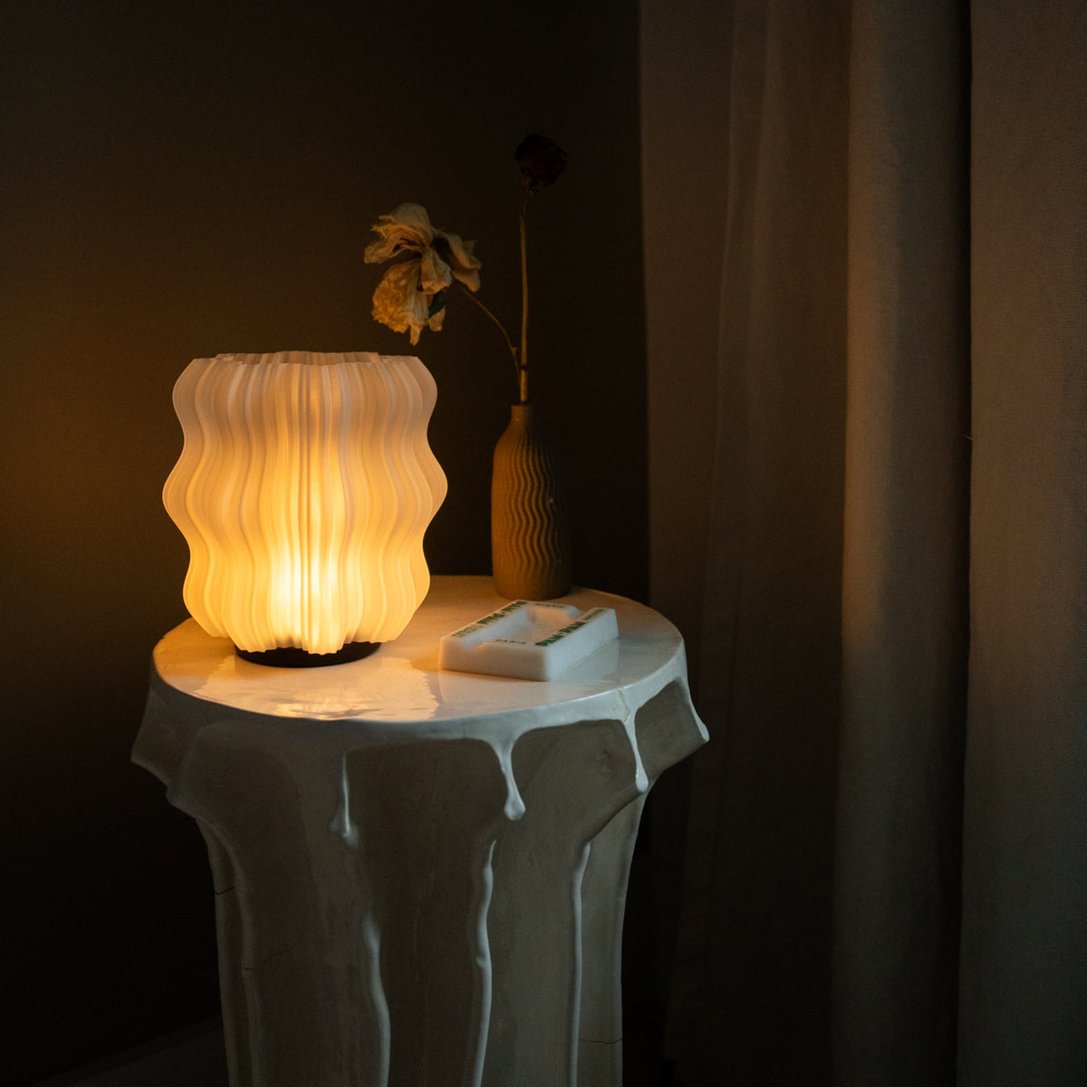 Cordless Mini Wavy Lamp for Home and Office