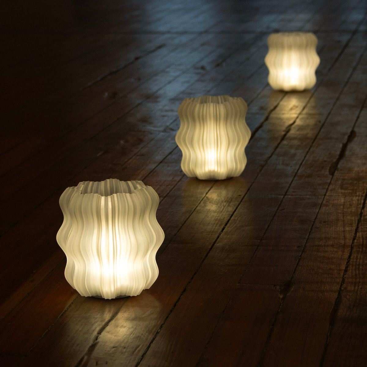 Cordless Mini Wavy Lamp for Home and Office