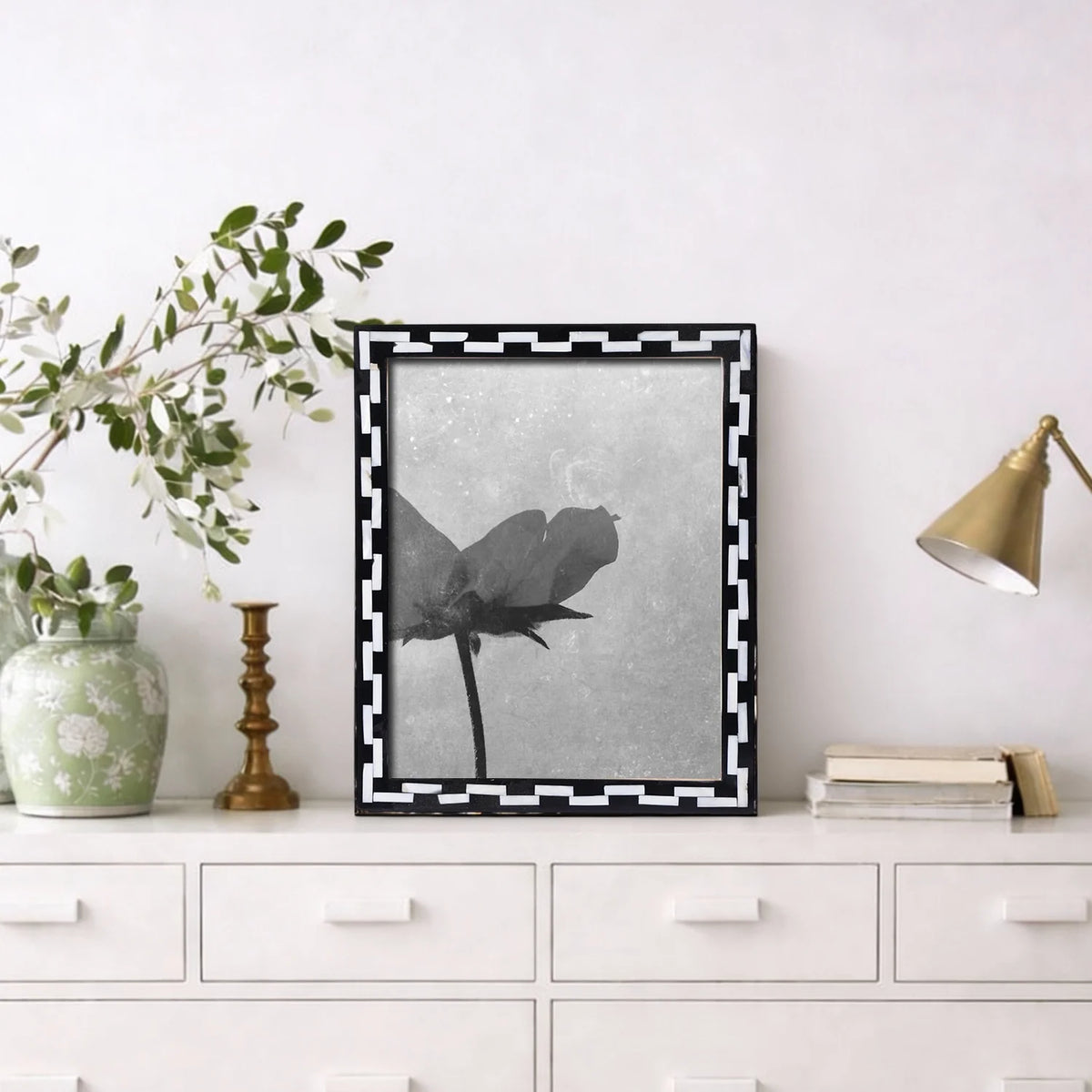 Pearlescent Tiptoe Mother of Pearl Resin Picture Frames